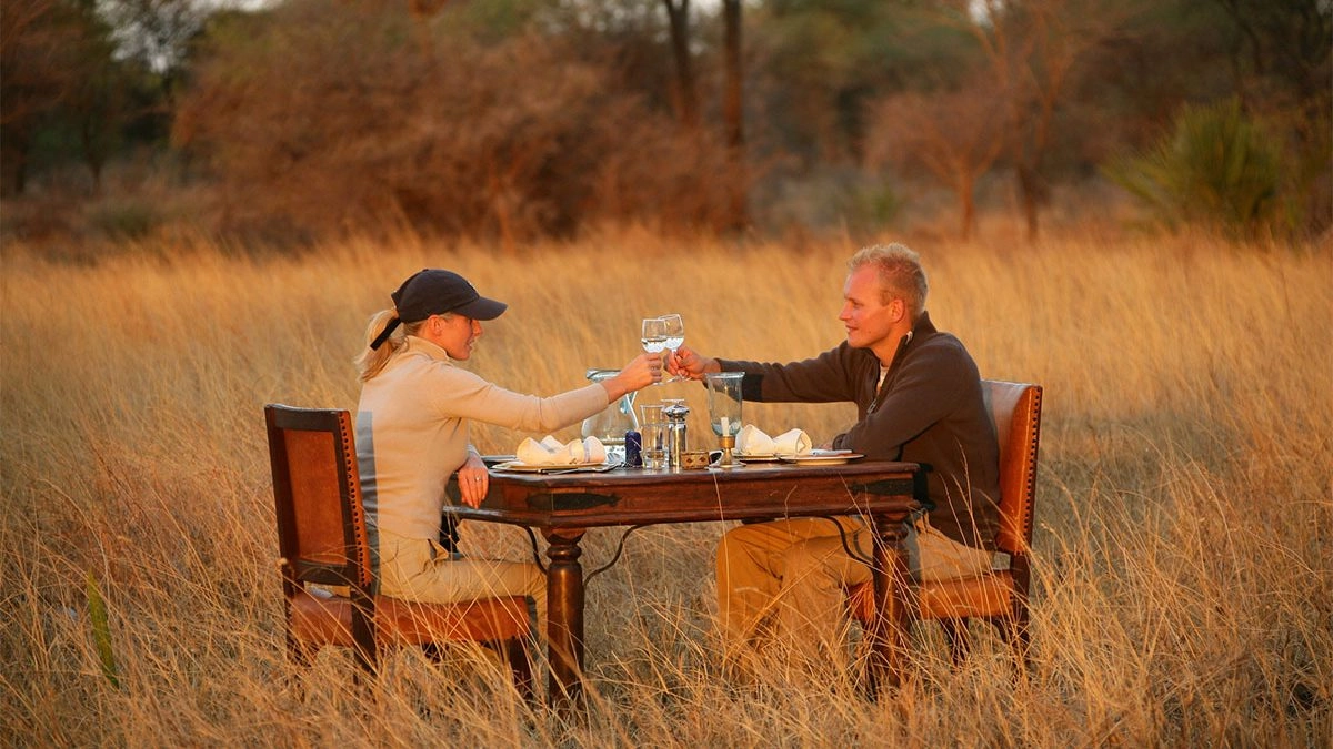 Honeymoon · Bush Dinner